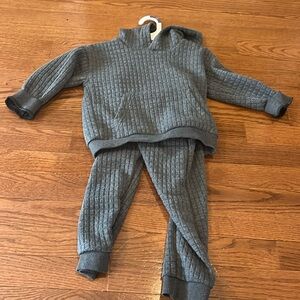 Toddler set worn once
